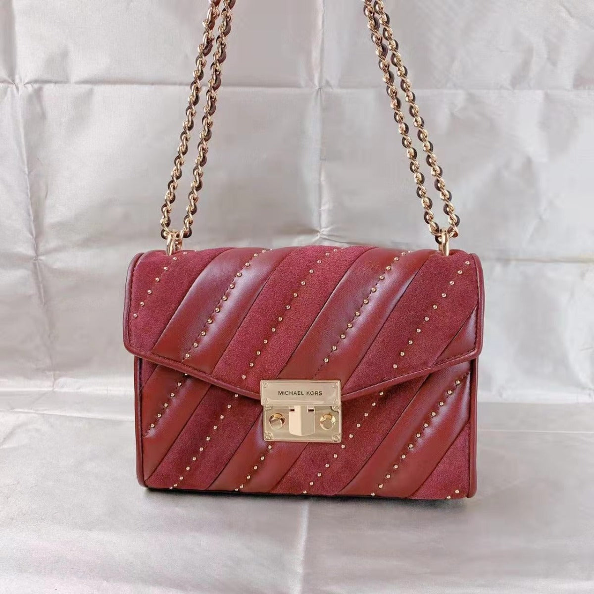 Michael Kors 35F1GXOL2U Medium Flap Shoulder In Merlot Michael Kors 35F1GXOL2U Medium Flap Shoulder In Merlot